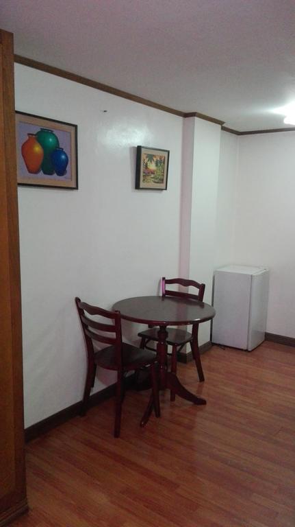 Isabelle Royale Makati Hotell Makati City Eksteriør bilde