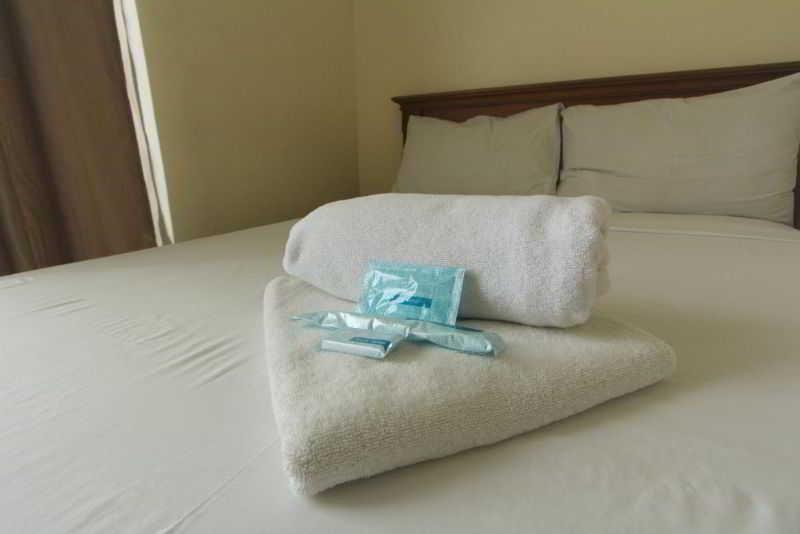 Isabelle Royale Makati Hotell Makati City Eksteriør bilde